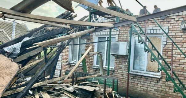 Росіяни вдарили по двох районах Дніпропетровщини: пошкоджені приватні будинки