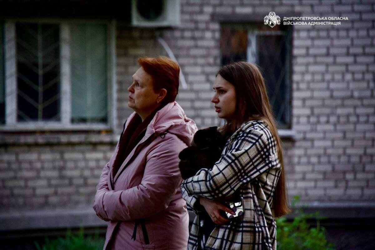 Нічна атака на Дніпро: серед постраждалих вагітна дівчина (ФОТО)