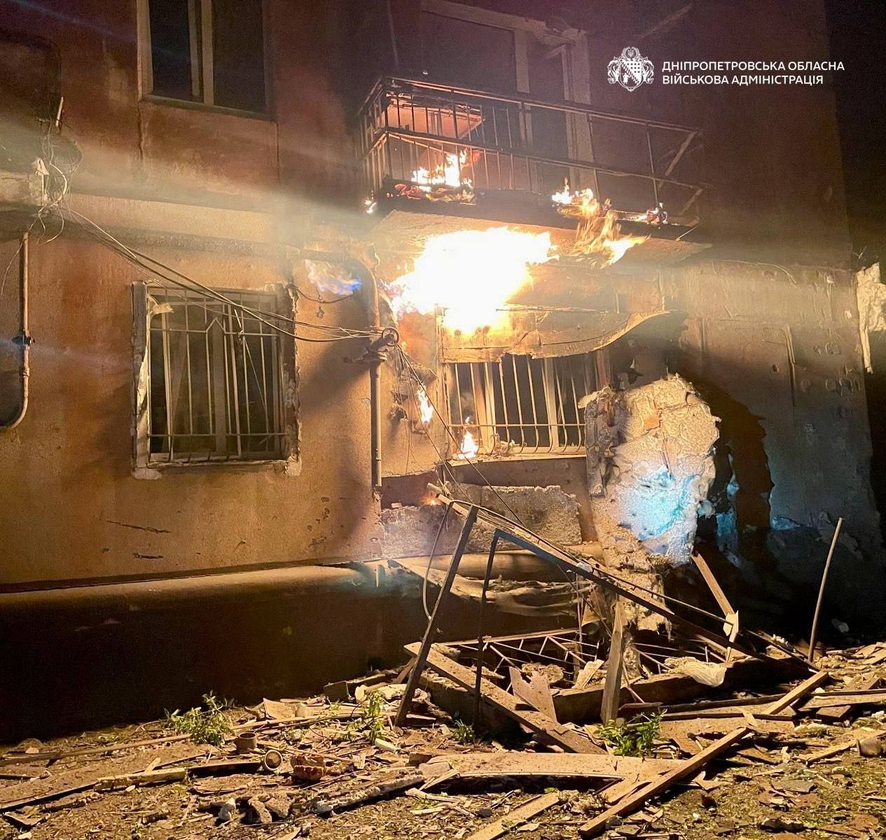 Нічна атака на Дніпро: є руйнування та постраждалі (фото)