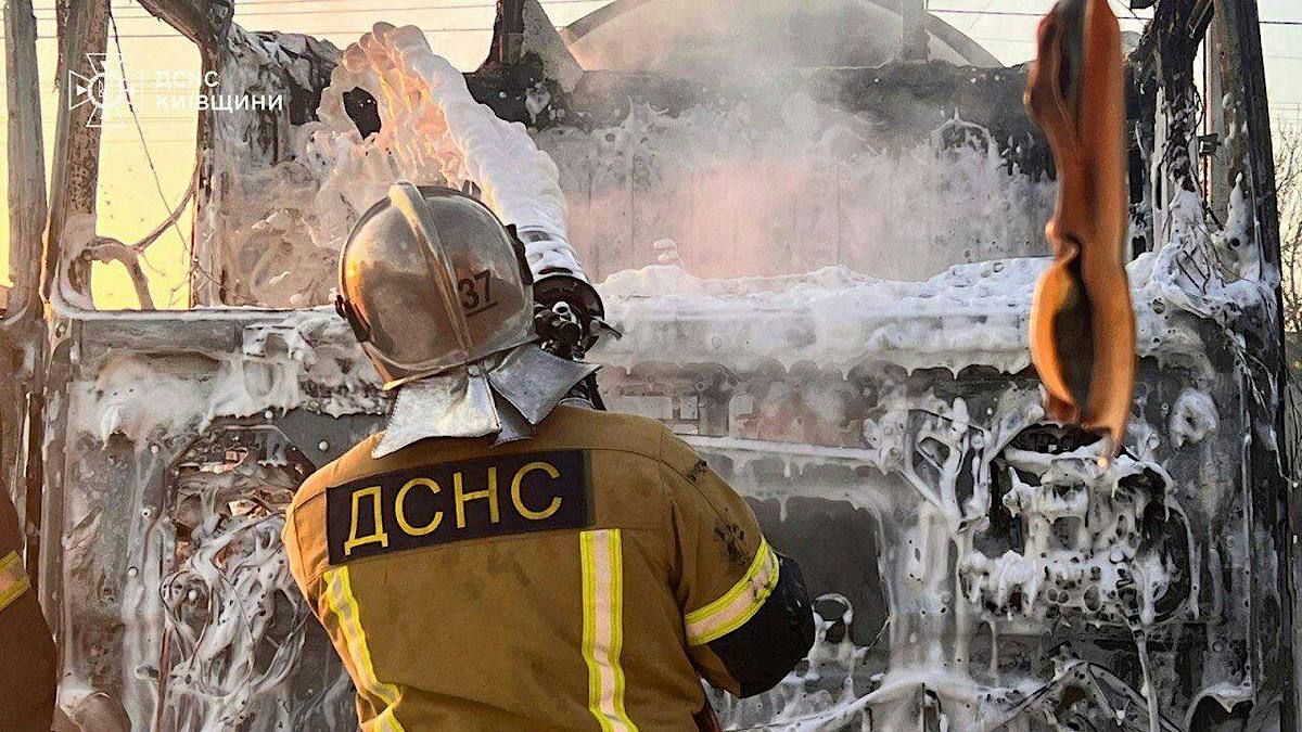 Нічна атака на Київщину: через російський обстріл постраждали троє людей