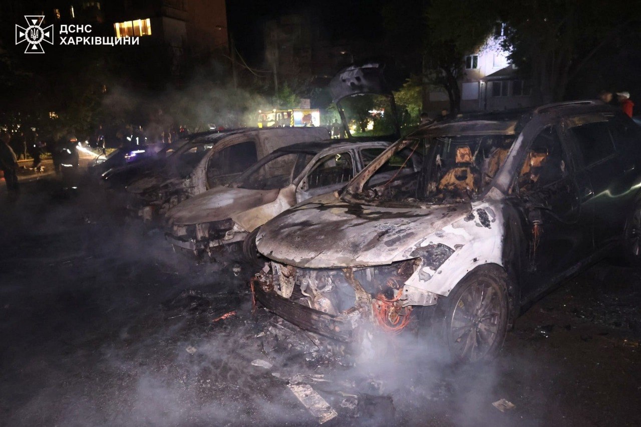 Російські дрони атакували Харків: згоріли 7 авто
