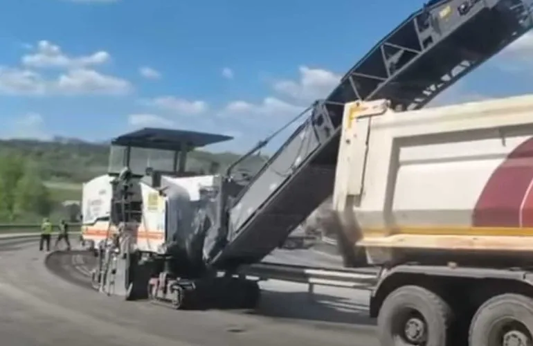 На Леваді почали нічний ремонт транспортної розв’язки на трасі М-03
