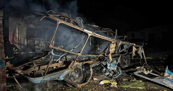 На Харківщині вночі ворожі дрони поцілили по підприємству та приватному …