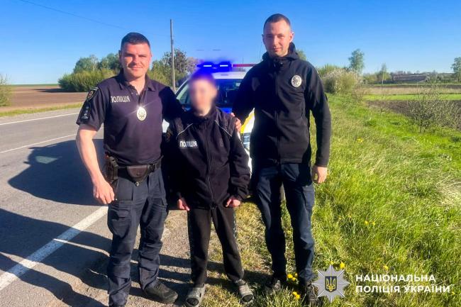 Ніч провів на зупинці: на Рівненщині знайшли зниклого хлопчика