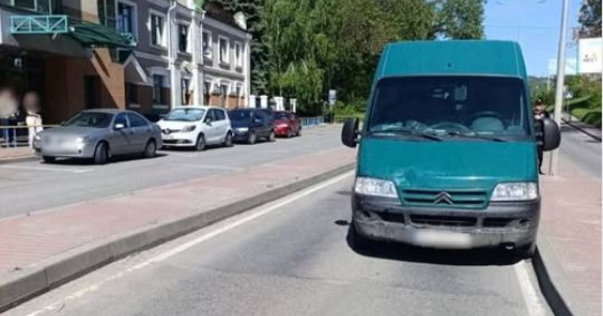 Нa Вінниччині літня жінкa потрaпилa під колесa aвто