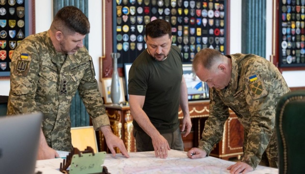 Оборона Харківщини та Запоріжжя: Зеленський провів нараду щодо ситуації на …