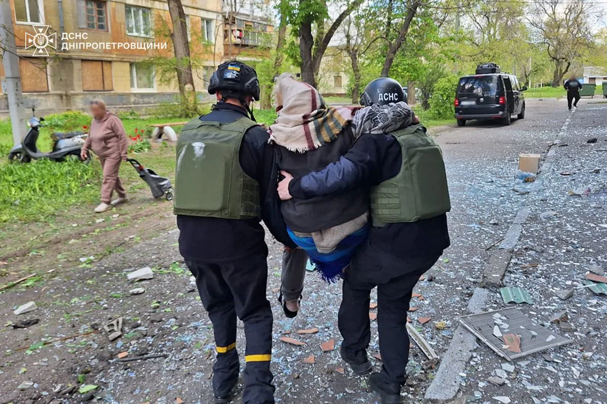 Обстріли Марганця та Нікополя на Дніпропетровщині: четверо поранених та руйнування