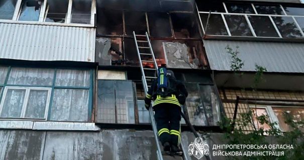 Обстріли на Дніпропетровщині: пошкоджені підприємства, десятки будинків та готель, є …
