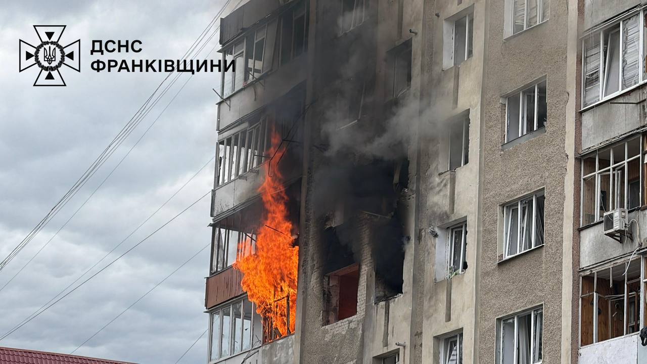 Удар по Франківщині: з'явилися нові деталі та фото наслідків