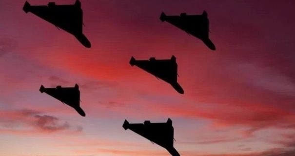 Росіяни вдарили дронами по Харкову, є постраждалі