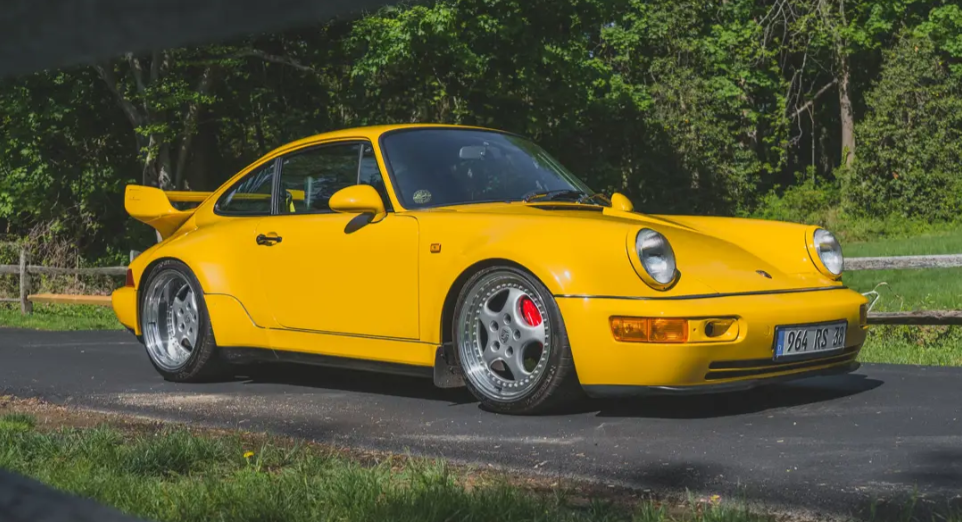 Один з 55: 33-річний Porsche 911 Carrera RS 3.8 у …
