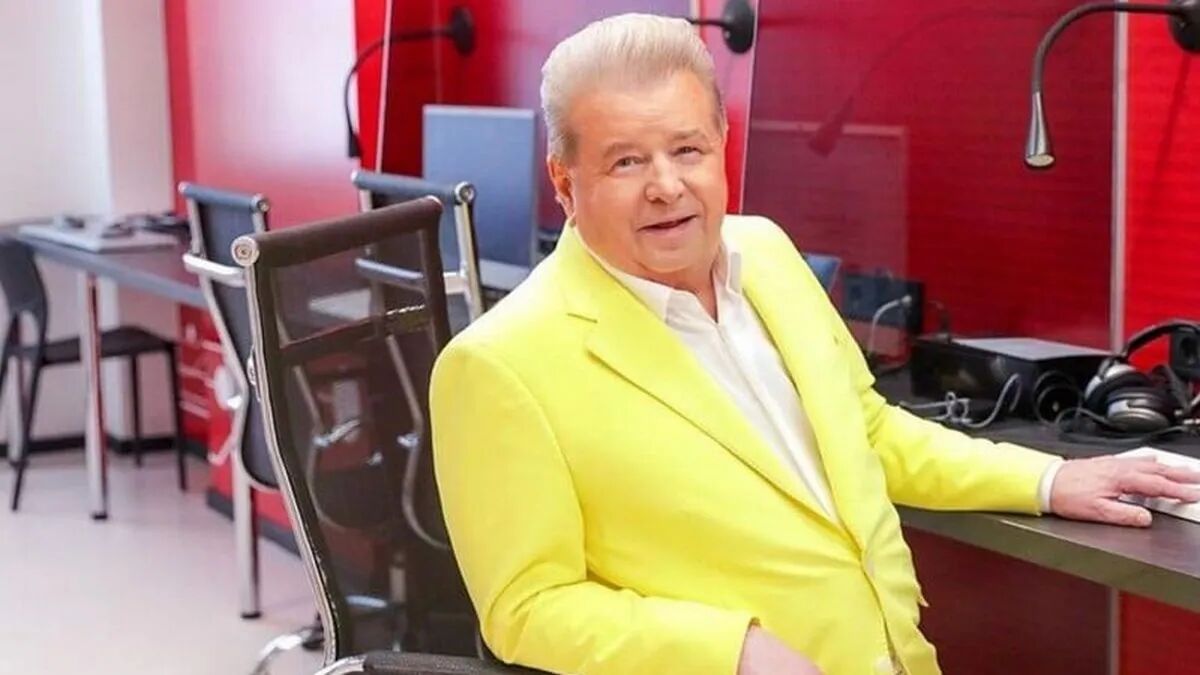 «Співочий ректор» під прицілом: поліція одночасно нагрянула з обшуками у …