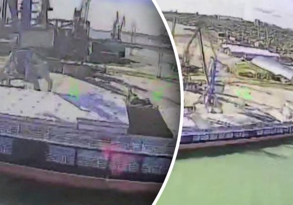 Одразу три влучання: ЗСУ атакували корабель РФ в порту Бердянська, …