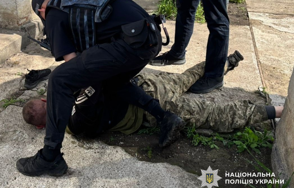 Озброєний дезертир влаштував розбій у магазині на Кіровоградщині