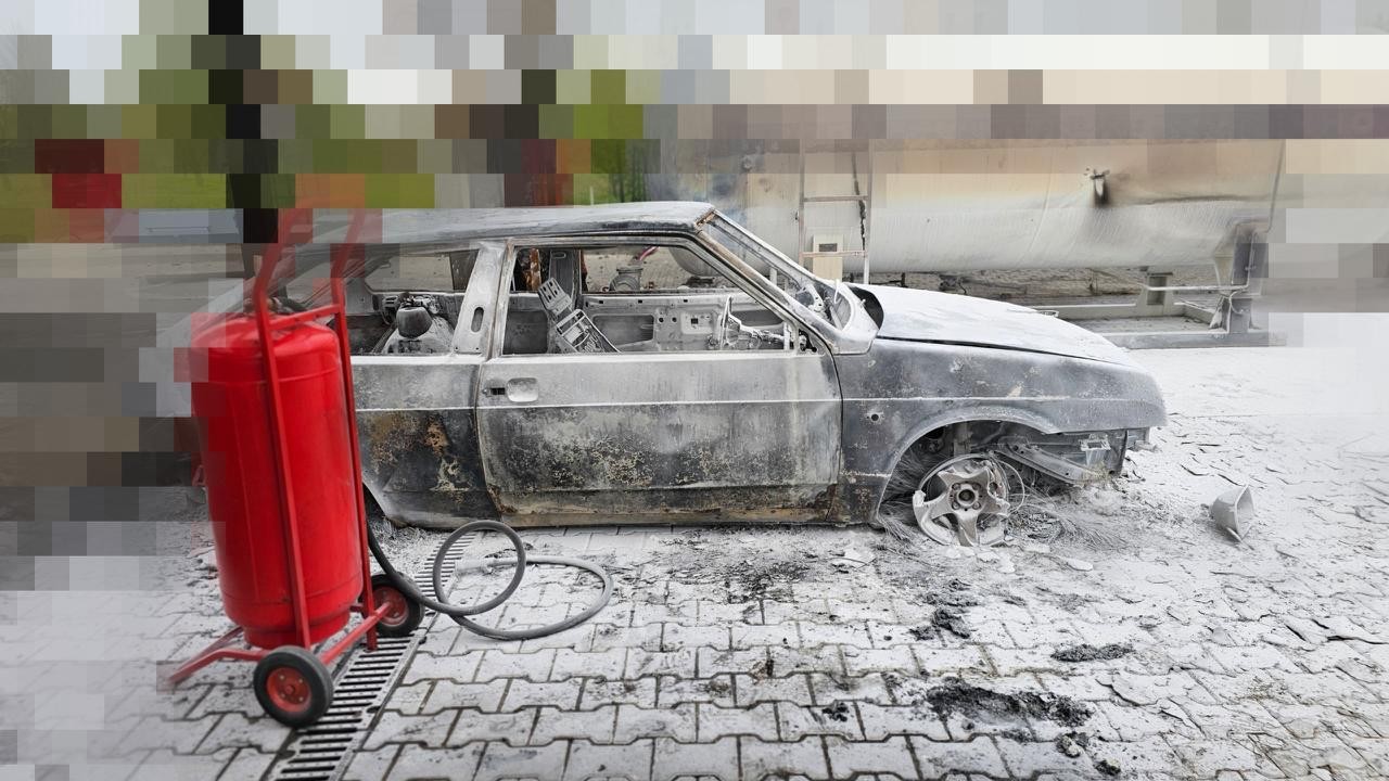 Окупанти атакували АЗС у Херсоні: виникла пожежа (фото)
