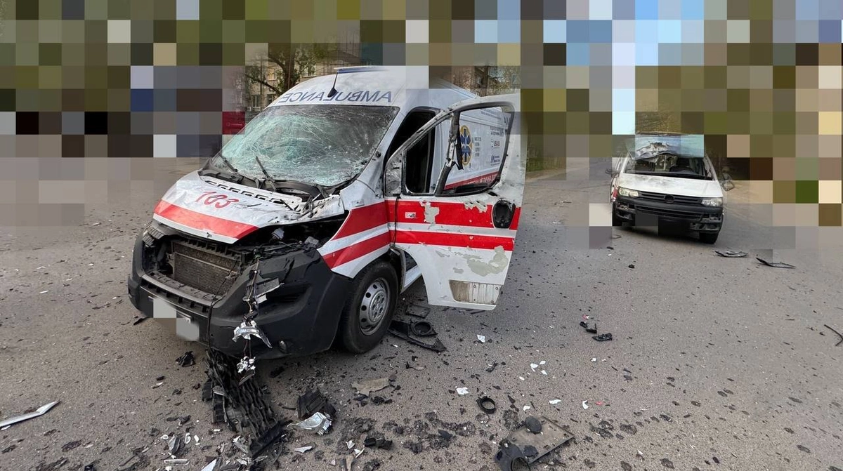 Окупанти атакували авто та "швидку" в Херсоні, є загиблий та …
