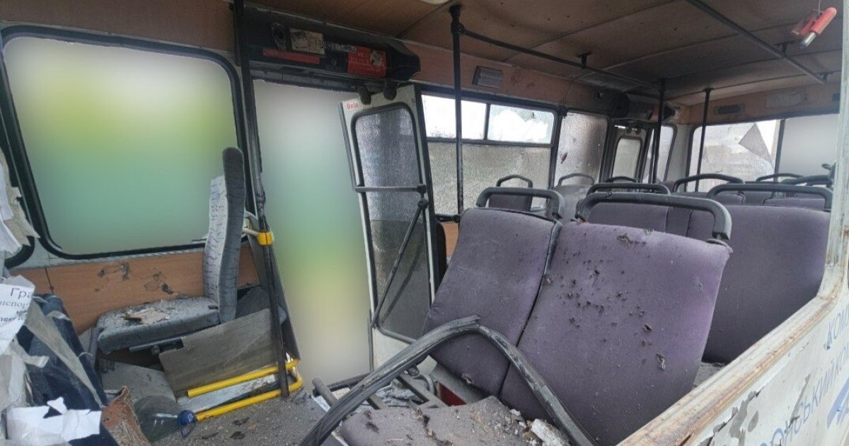 Окупанти знову били дронами по Херсону — двоє підлітків отримали …