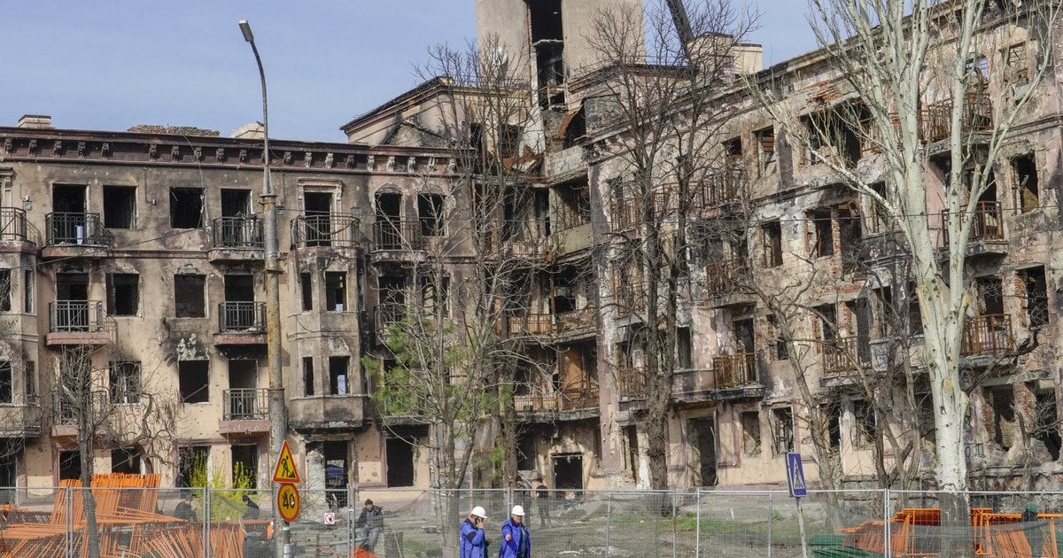 Окупанти знову визнають квартири маріупольців “безгоспними”: у міськраді заявили про …
