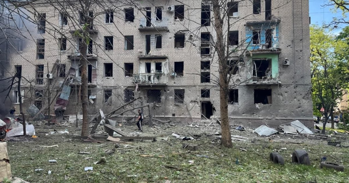 Окупанти кинули авіабомби на центр Краматорська, постраждали 12 цивільних (ФОТО)