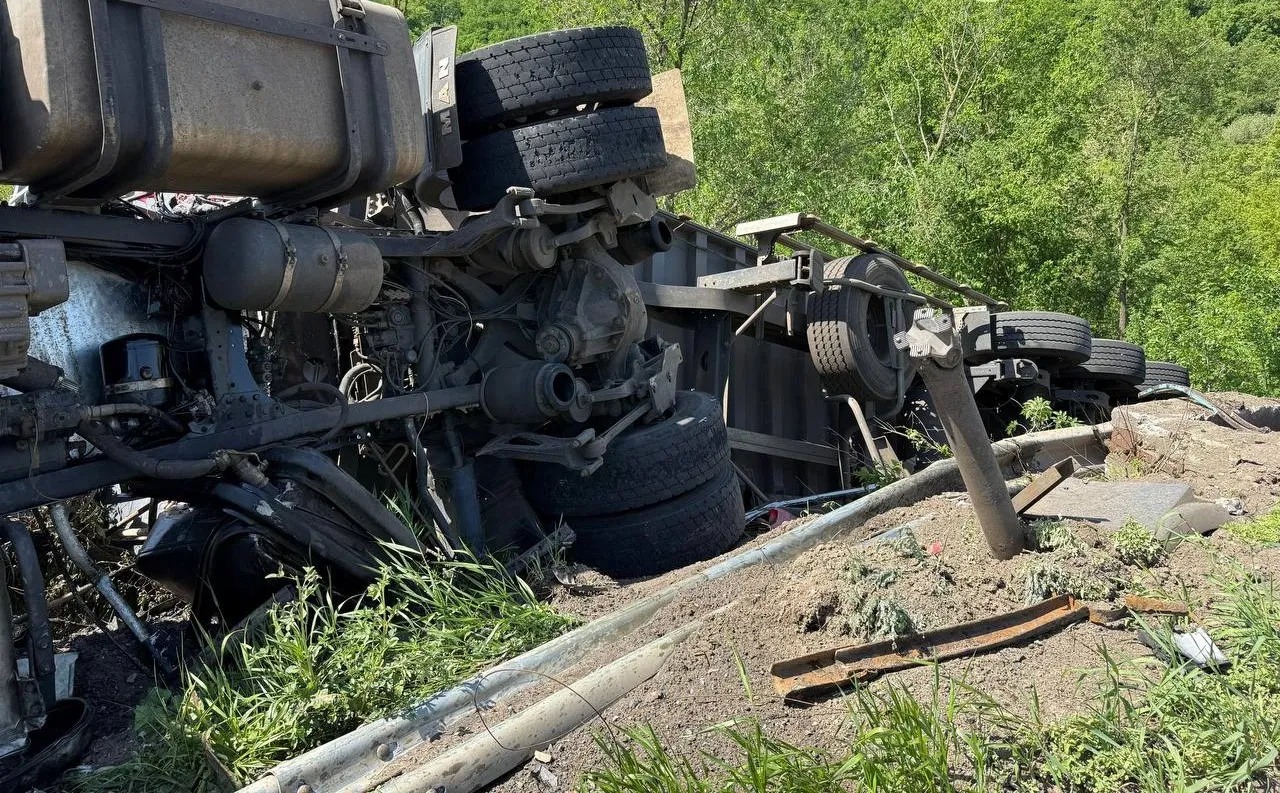 Окупанти масовано атакували FPV-дронами об’їзну дорогу Харкова: є загиблий