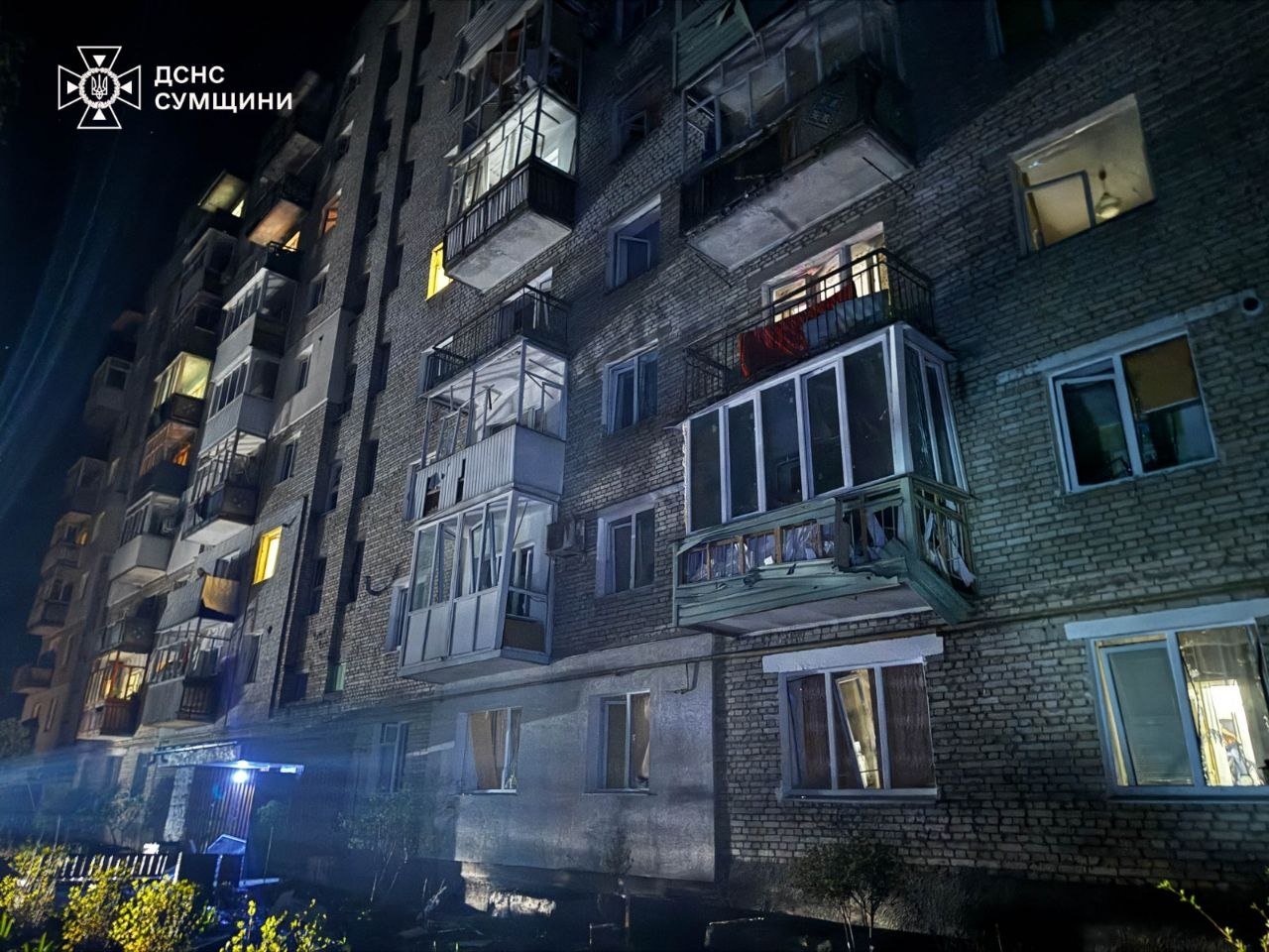 Окупанти обстріляли Шостку на Сумщині: Пошкоджені багатоповерхівки