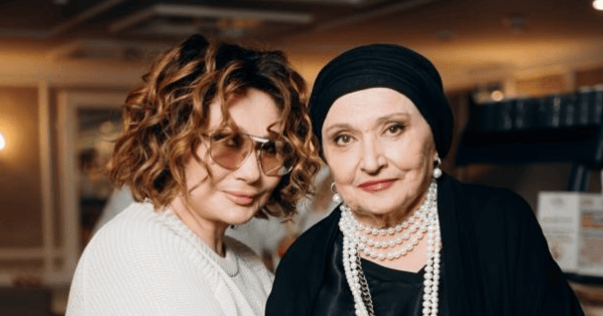Олена Мозгова показала свою маму в молодості і зачарувала її …