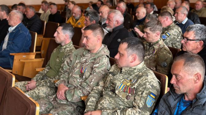 Омбудсмен вручила посмертні нагороди родинам загиблих у Дністровському районі та …