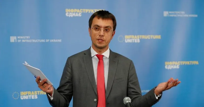 Омелян прокоментував підозру ДБР щодо ухилення від військової служби