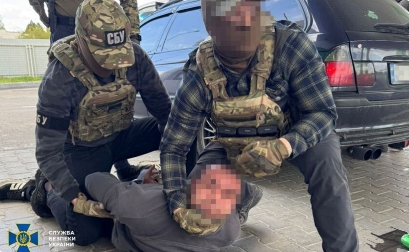 Організували нелегальний «трафік» ухилянтів до кордону: у Запоріжжі викрито контрактника …