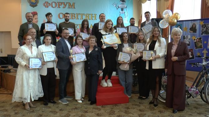 «Оскар молодого вчителя»: у Черкасах відзначили вчителів за новаторство в …