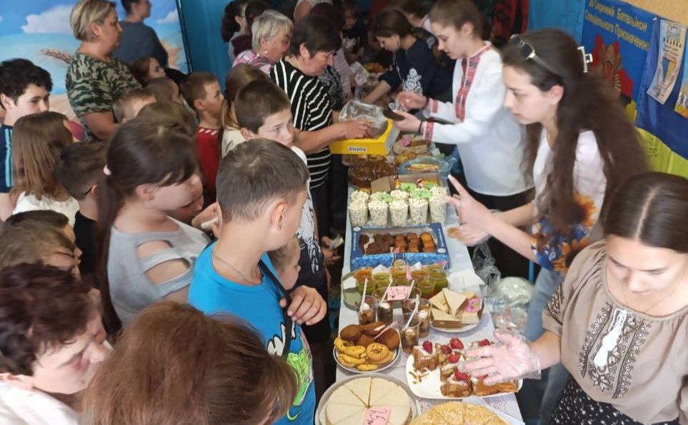 Остап’євські школярі «наторгували» понад 7 тисяч на підтримку ЗСУ