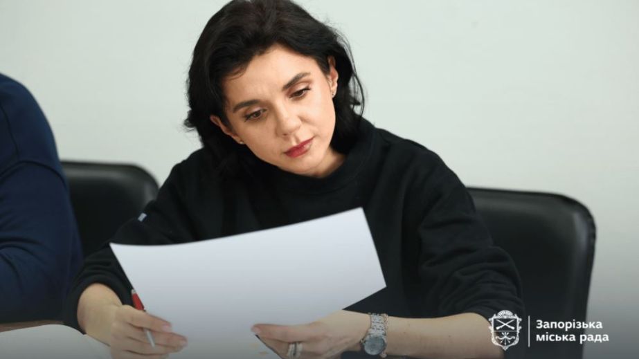 "Не на часі": очільниця Запоріжжя скасувала рішення про підняття своєї …