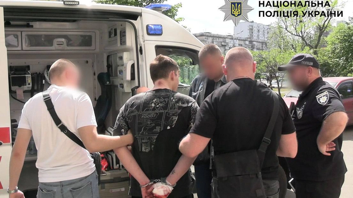 Падіння чоловіка з 11 поверху в Києві: поліція затримала підозрюваного …