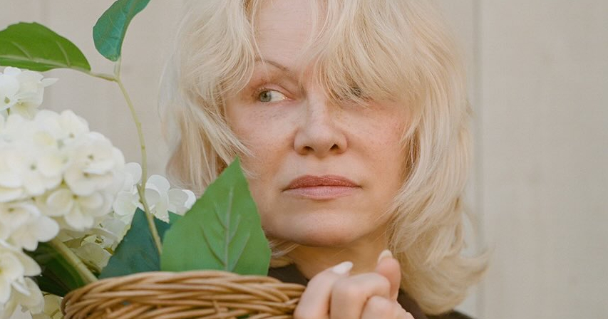 Памела Андерсон разом із синами знялася для реклами Jacquemus. Відео