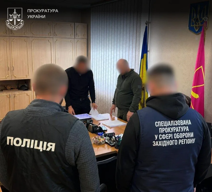 «Паперова армія» у Львівській області: посадовець ТЦК фіктивно «мобілізував» людей …