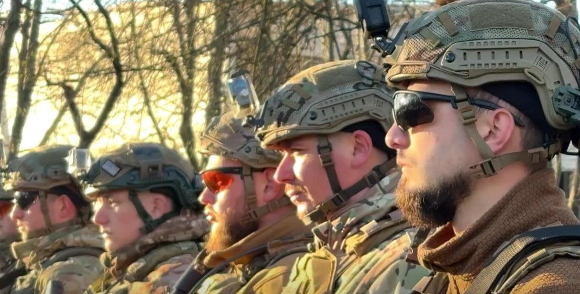 Патрульні Краматорська та Слов'янська з антидронового батальйону пильнують небо над …