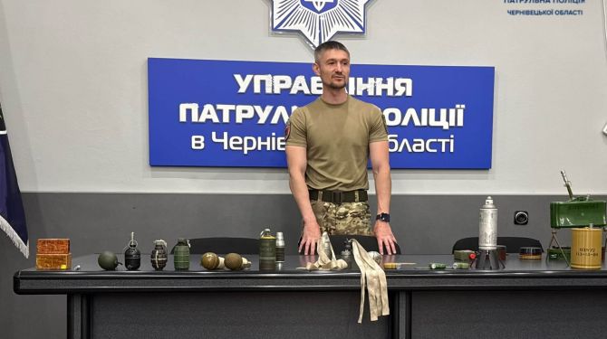 Патрульні Чернівців відпрацювали навички розпізнавання вибухонебезпечних предметів