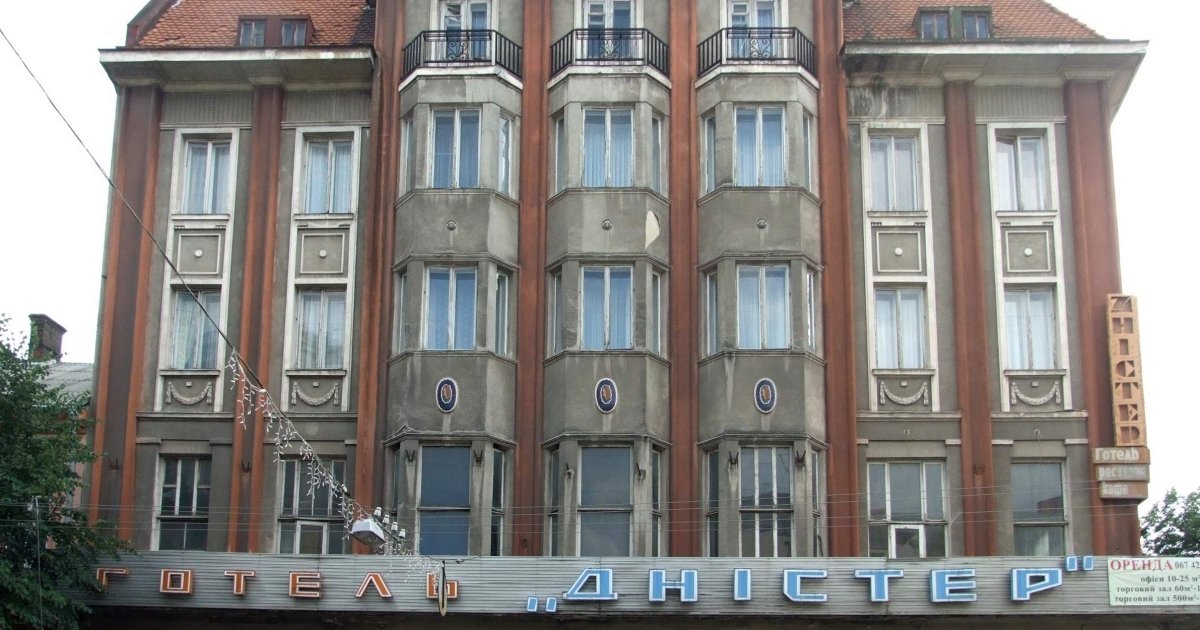 Перебудова історичного готелю у Франківську: що вирішив суд