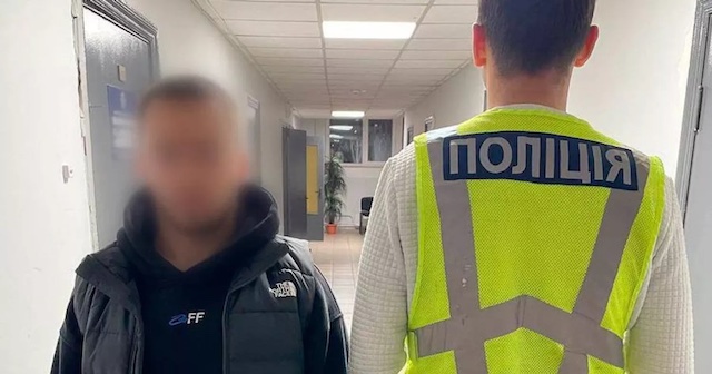 Перевдяглися у поліцейську форму і знімали розважальні ролики: У Вознесенському …