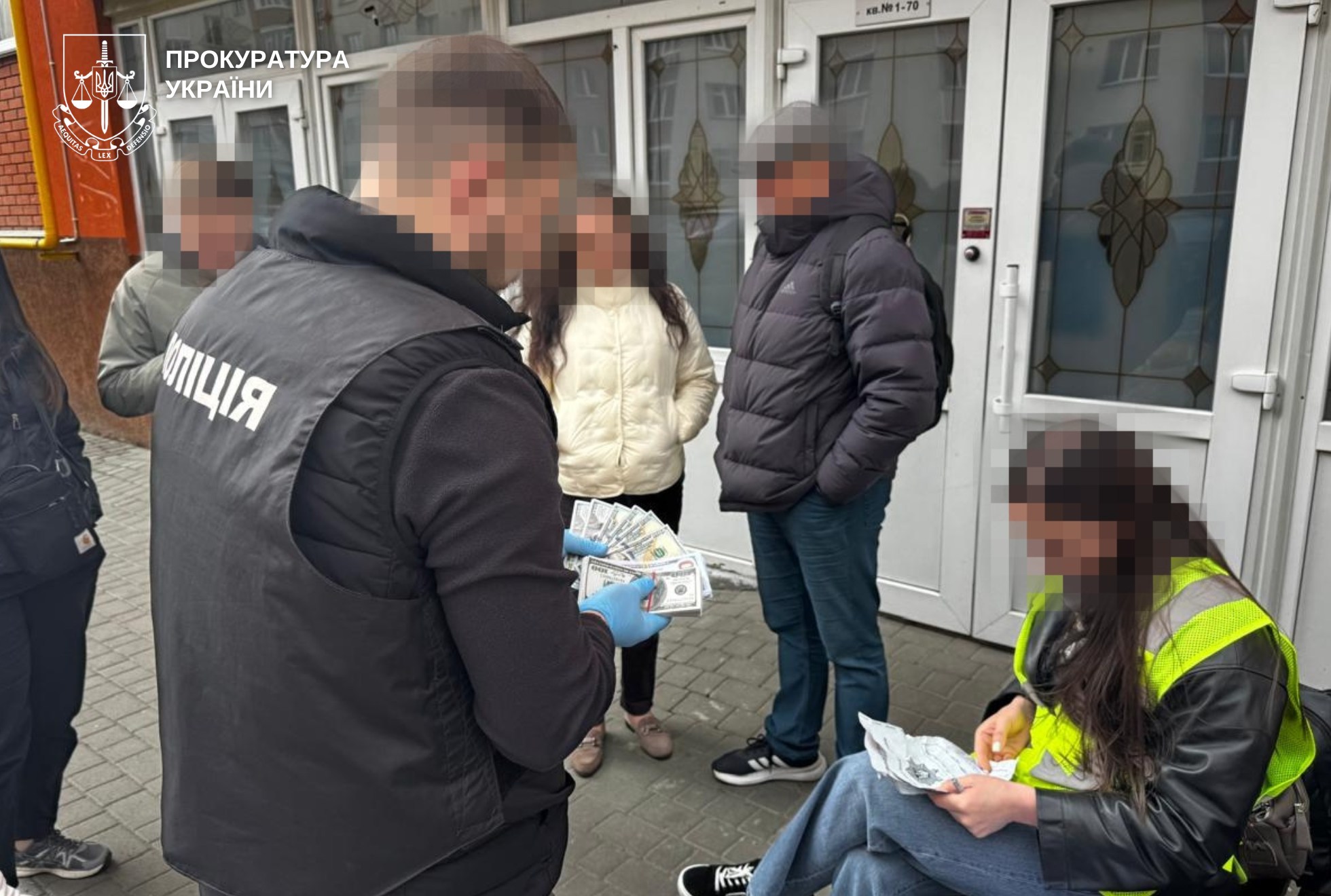 Переправлення чоловіків за кордон та нарколабораторія у будинку – хмельничанці …