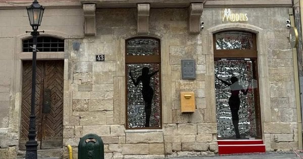 Петиція львівського священника проти еротичних салонів в центрі міста набрала …