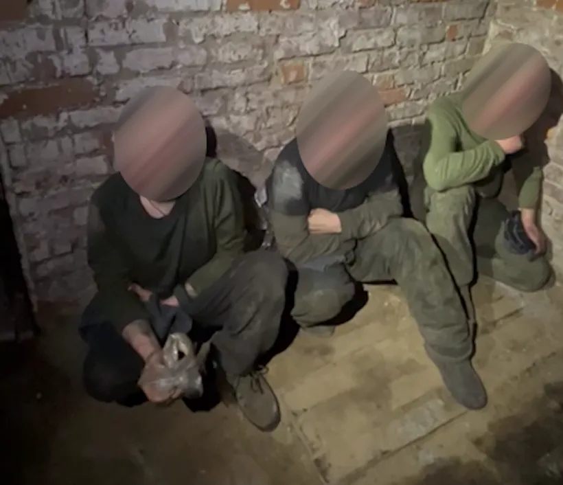 Поблизу Вовчанська прикордонники "Форпосту" взяли в полон трьох російських окупантів