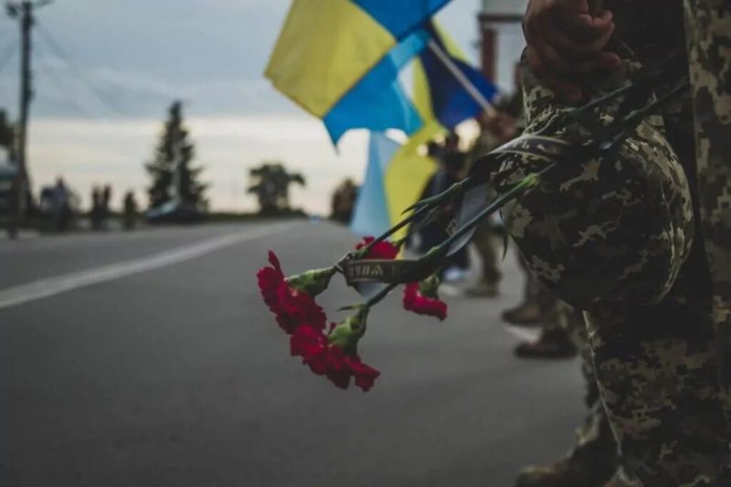 Повертаються додому на щиті: сьогодні Рівне зустріне полеглих Героїв