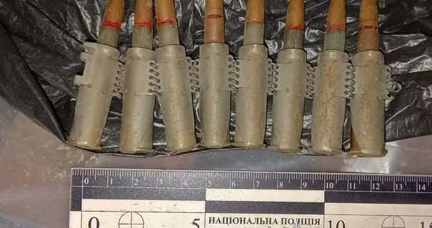 Погрожував дружині гранатою: на Черкащині поліція вилучила у домашнього тирана …