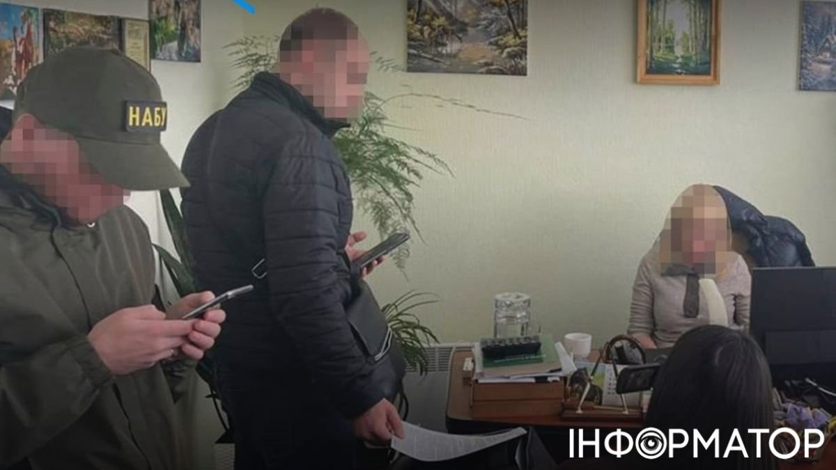 Податківець зі Сумщини отримав підозру від НАБУ - допомагав начальниці …