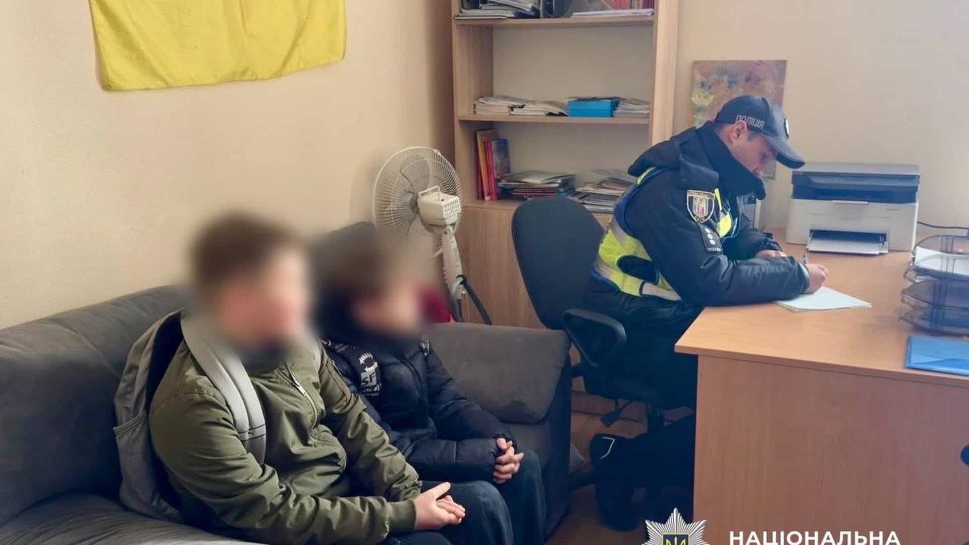 Пожежа біля озера Райдужне: двоє школярів підпалили траву