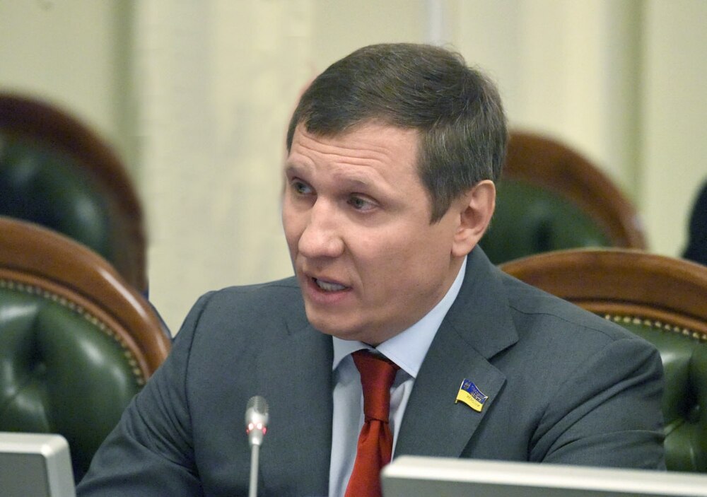 Пожежа в Конча-Заспі після нічного удару знищила маєток нардепа-втікача Сергія …