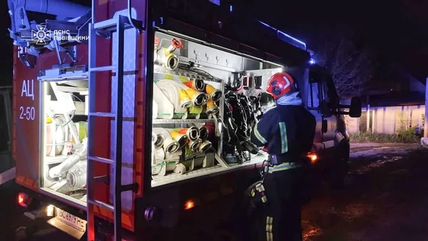 Пожежа у Львові: рятувальники врятували кота з підвалу
