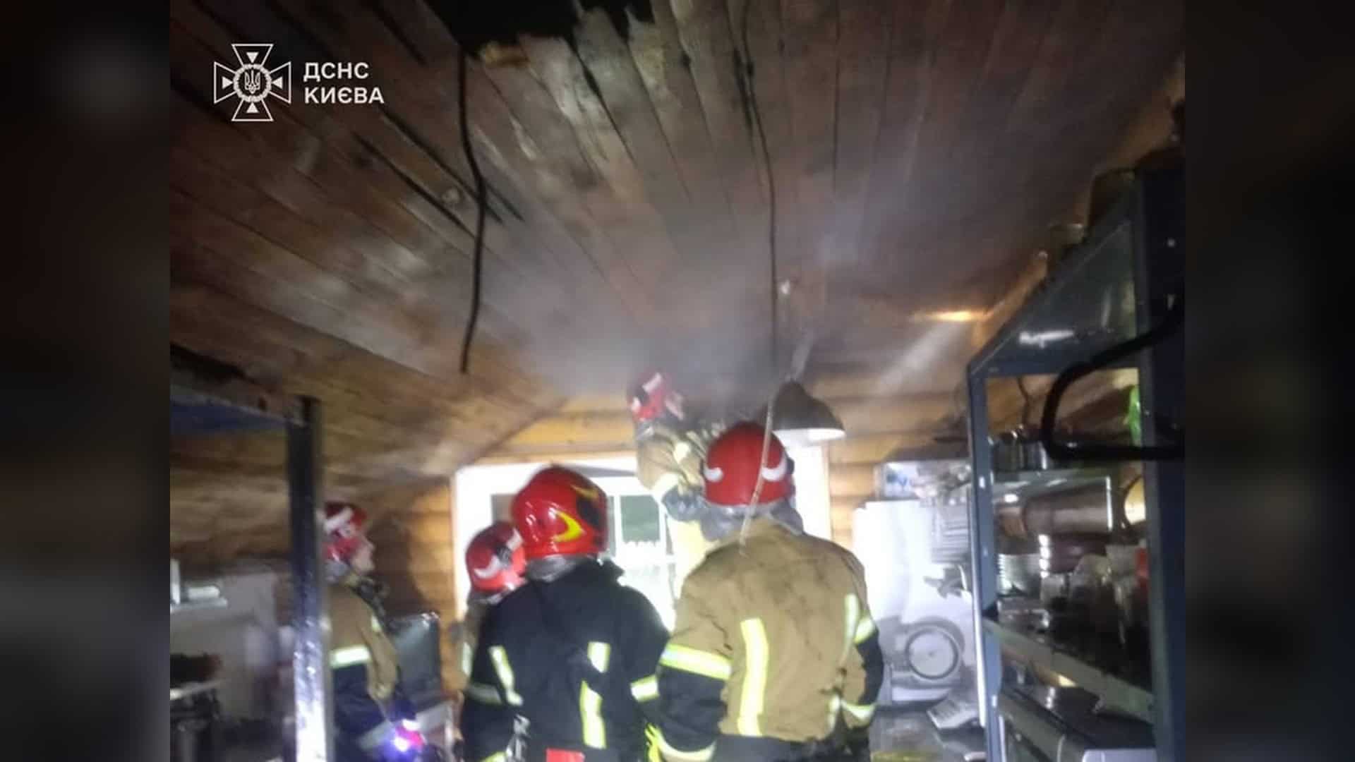 Пожежа у ресторані в Голосіївському: 60 кв. м, жертв немає