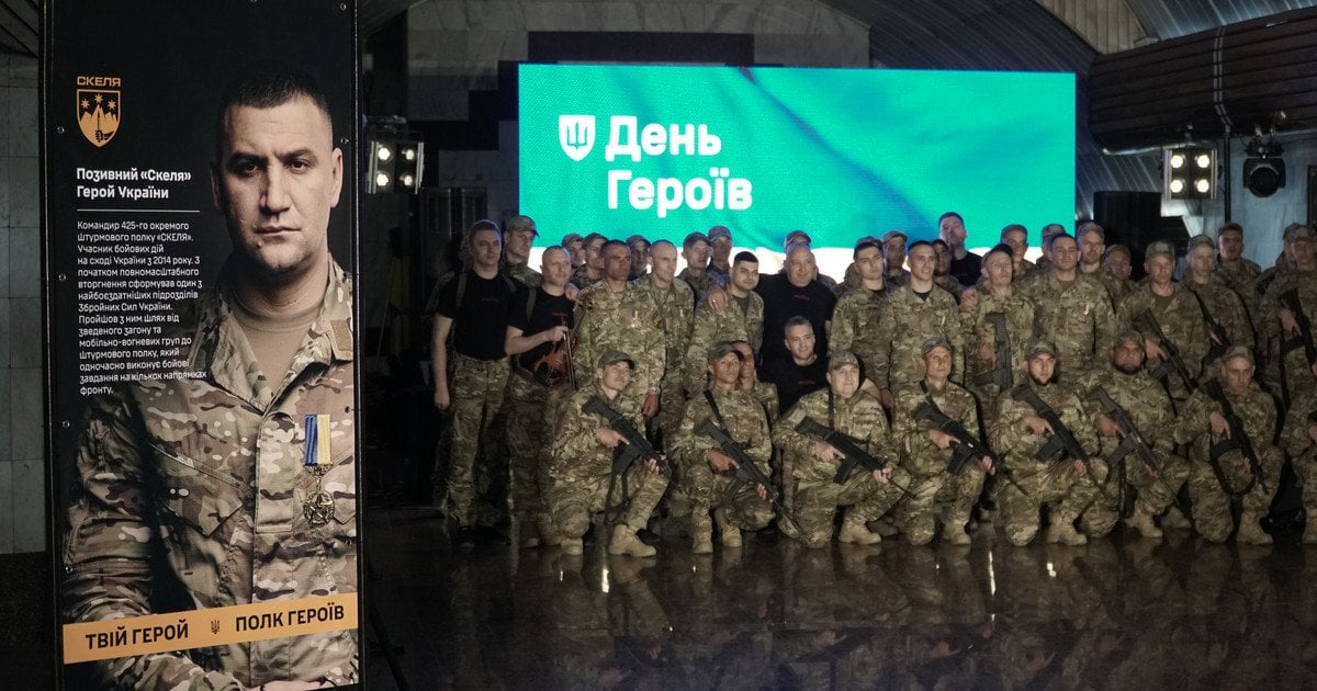 Полк «Скеля» провів у Дніпрі урочисту присягу до Дня Героїв